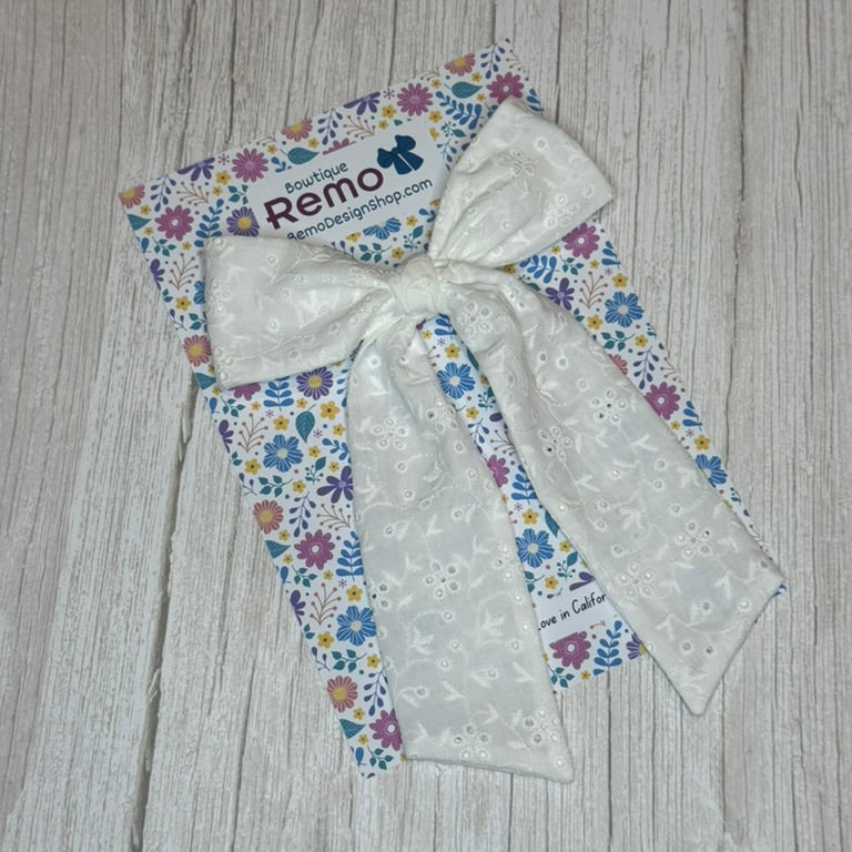 Breeze Bow – Large, White Eyelet